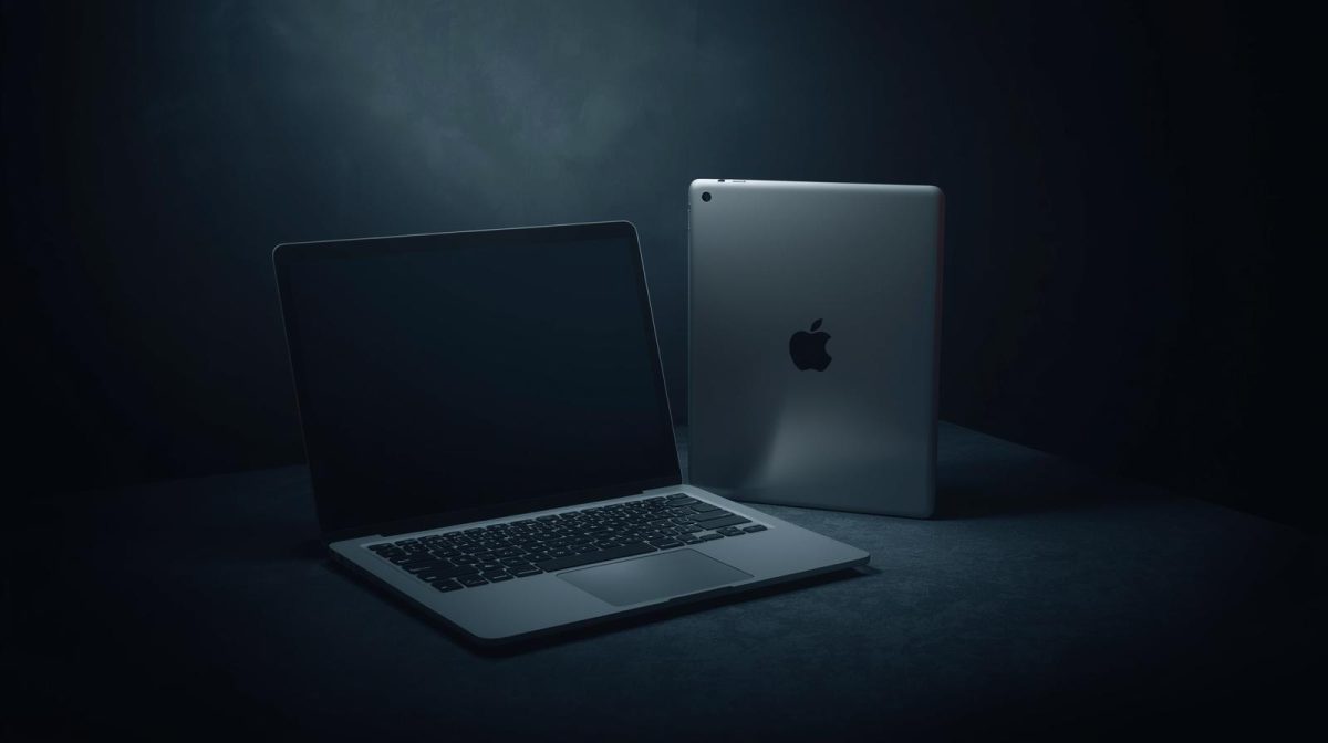 Chromebook v.s. iPad